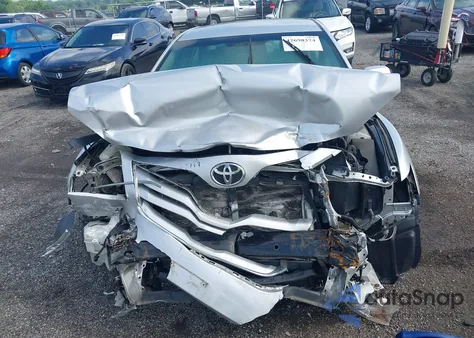 2011 Toyota Camry Le z USA, uszkodzony, nr VIN 4T4BF3EK5BR180883